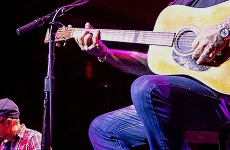 Aaron Lewis