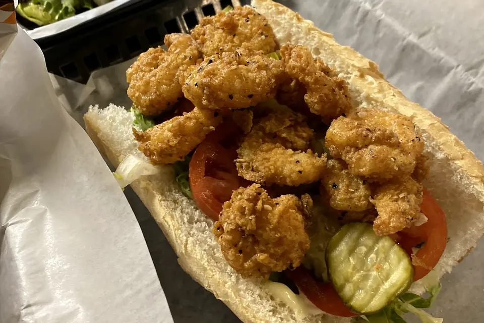 Debris Po-Boys & Drinks