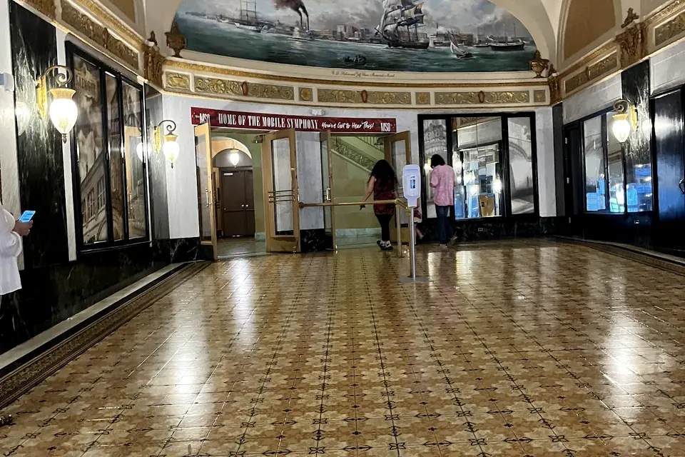 Saenger Theatre Mobile